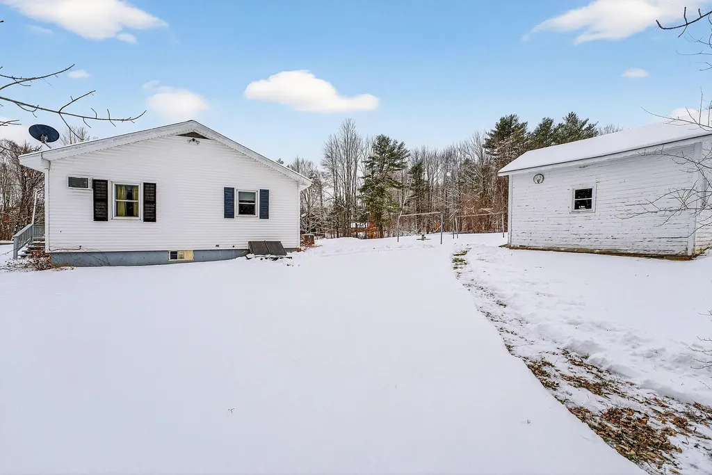 364 Metcalf Road Winthrop ME 04364