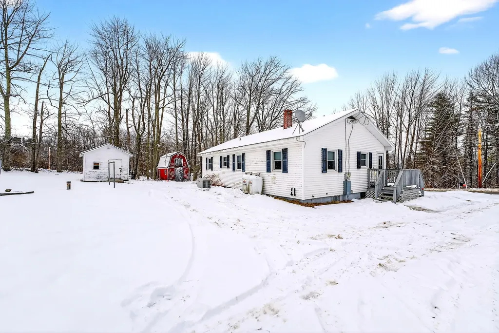 364 Metcalf Road Winthrop ME 04364