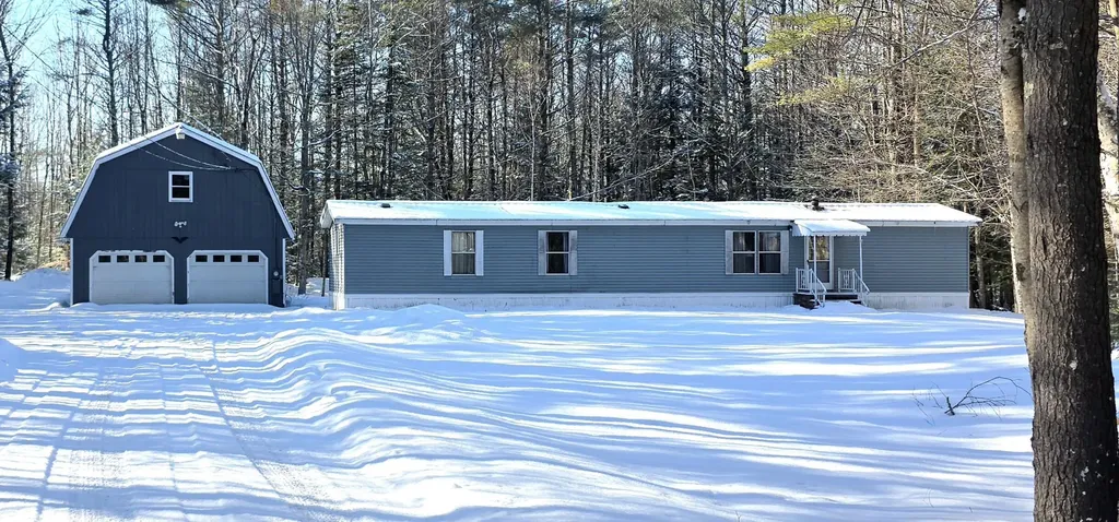 41 Elm Street Extension Poland ME 04274