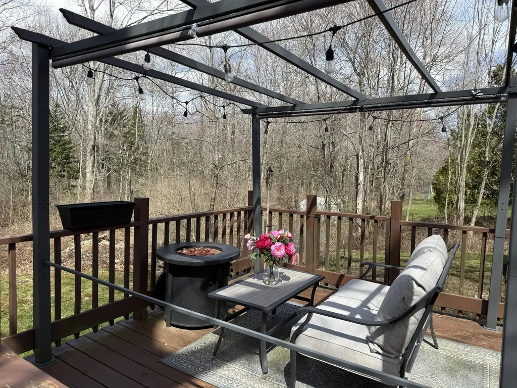 56 Booker Street Thomaston ME 04861