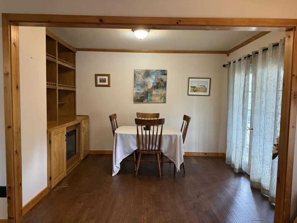 56 Booker Street Thomaston ME 04861