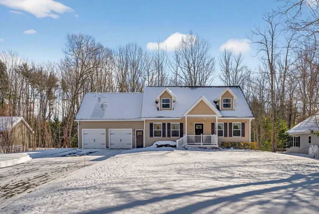 10 Country Drive Old Orchard Beach ME 04064