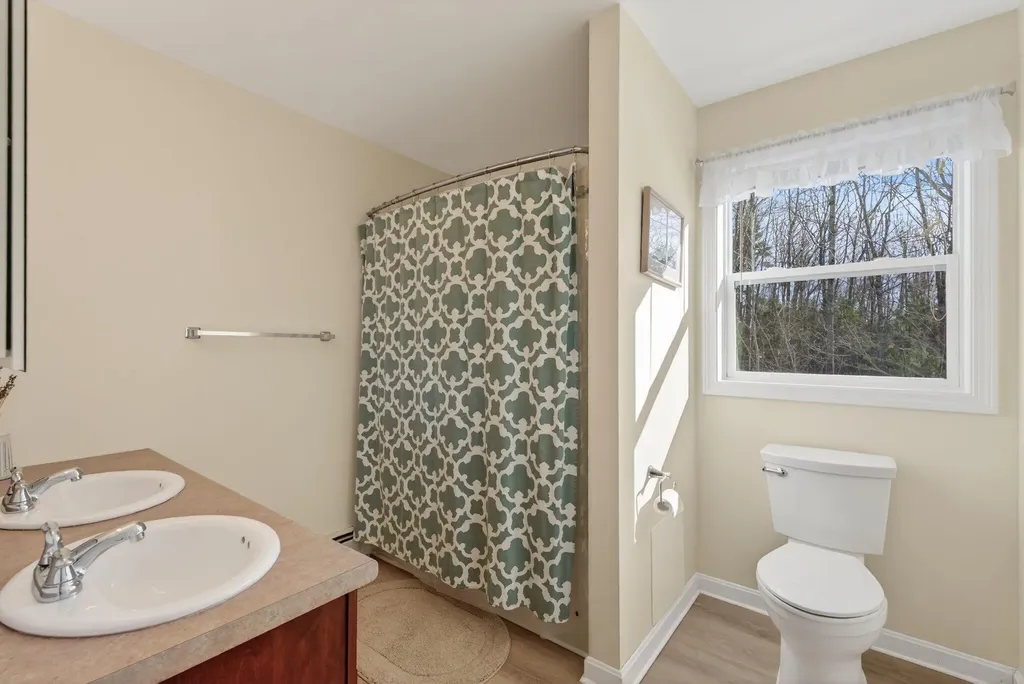 10 Country Drive Old Orchard Beach ME 04064