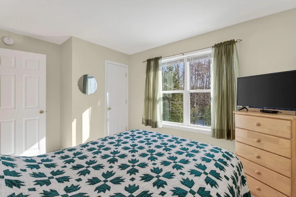 10 Country Drive Old Orchard Beach ME 04064