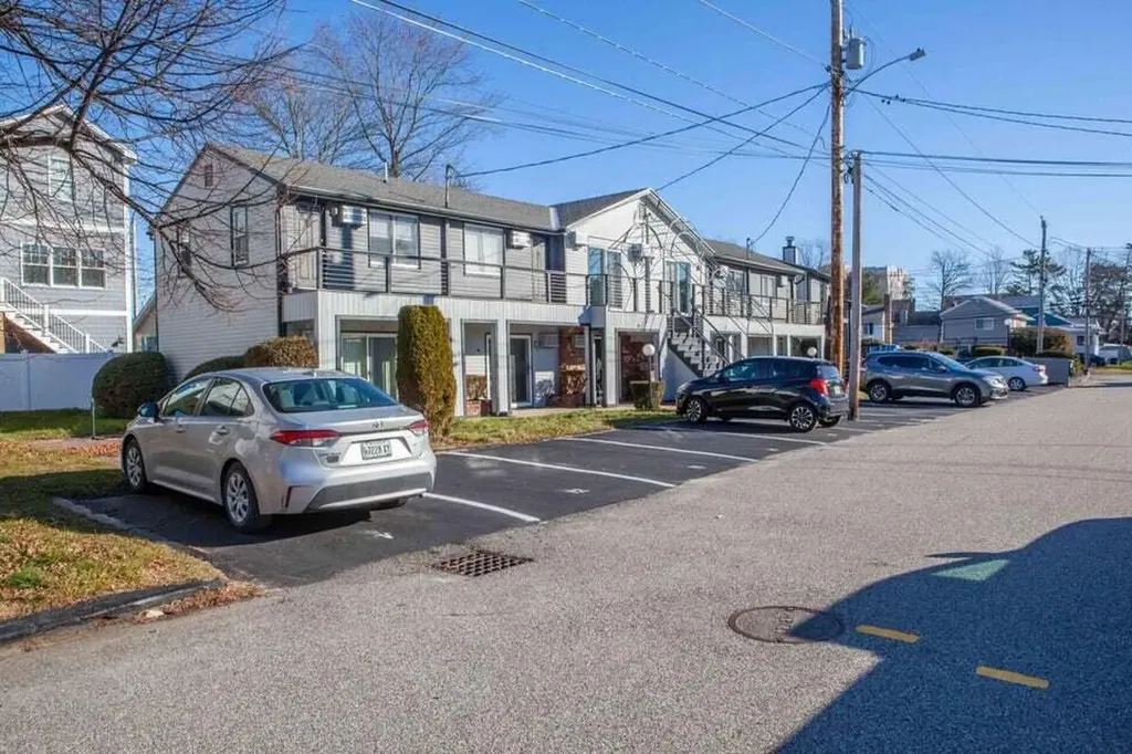 136 W Grand Avenue Old Orchard Beach ME 04064