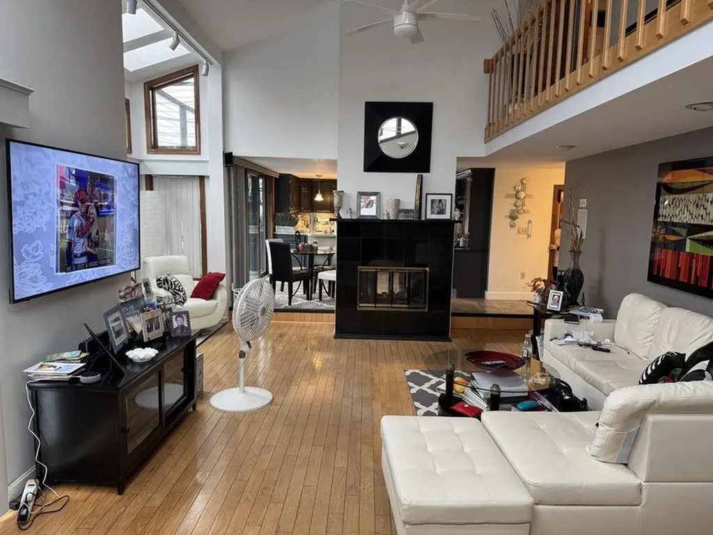136 W Grand Avenue Old Orchard Beach ME 04064