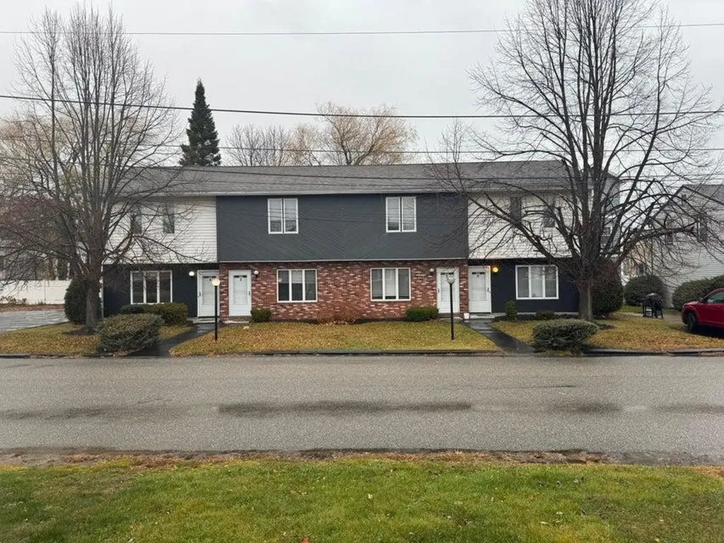 136 W Grand Avenue Old Orchard Beach ME 04064