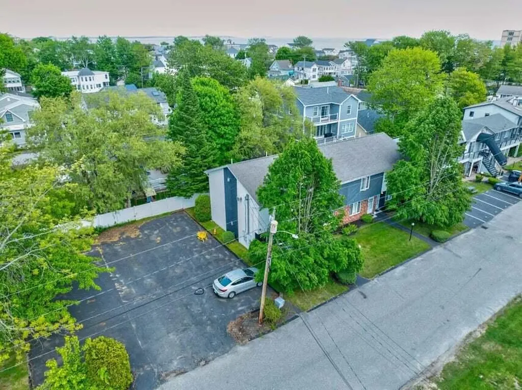 136 W Grand Avenue Old Orchard Beach ME 04064