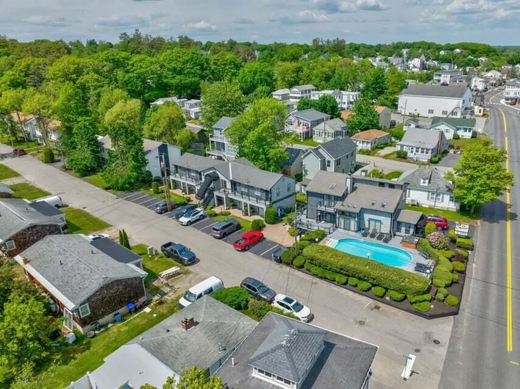 136 W Grand Avenue Old Orchard Beach ME 04064