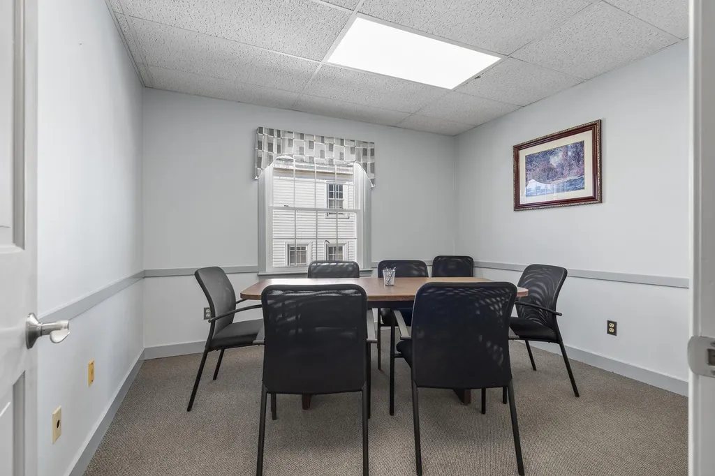 100 Main Street Damariscotta ME 04543