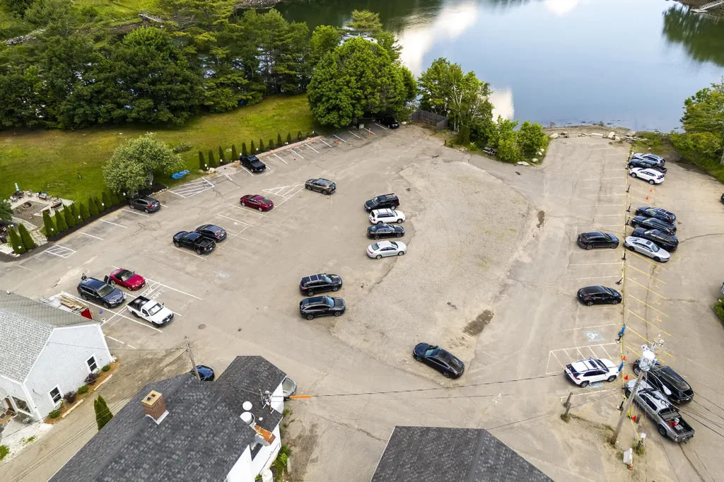 100 Main Street Damariscotta ME 04543