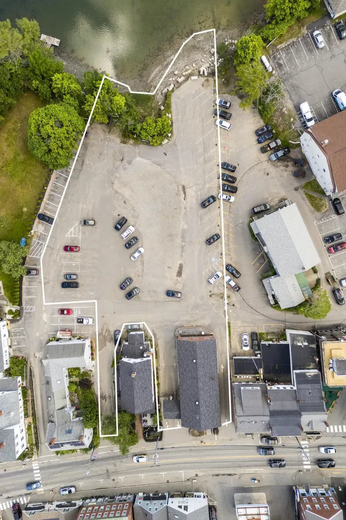 100 Main Street Damariscotta ME 04543