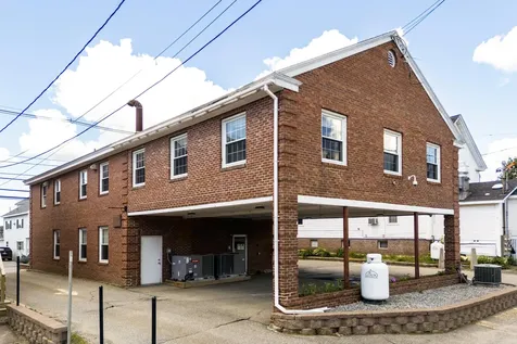 100 Main Street Damariscotta ME 04543