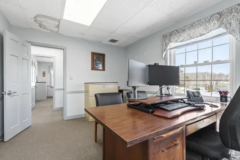 100 Main Street Damariscotta ME 04543