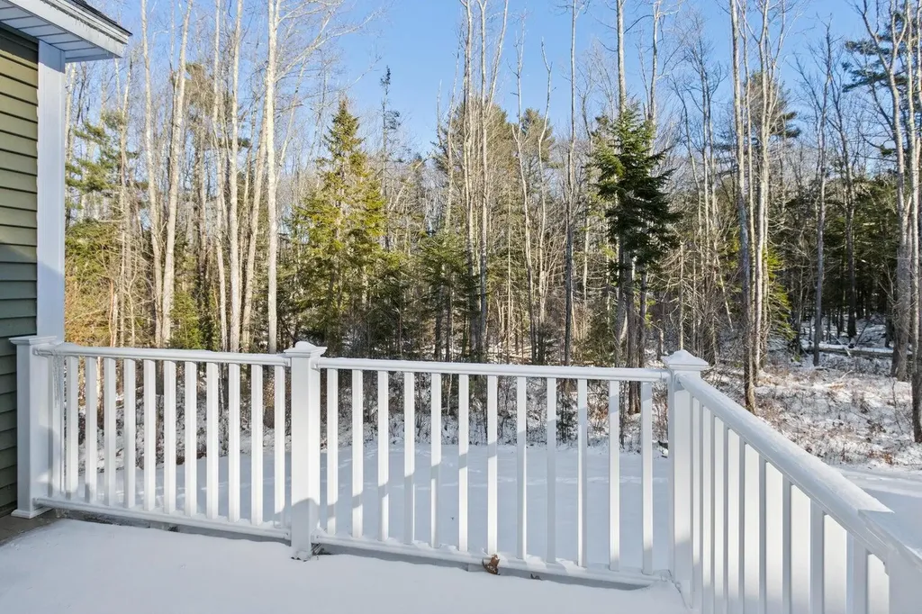 6 Dipper Road Cape Elizabeth ME 04107