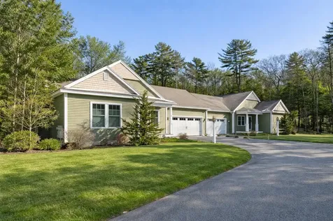 6 Dipper Road Cape Elizabeth ME 04107