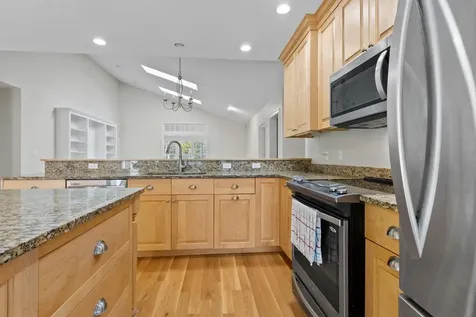 6 Dipper Road Cape Elizabeth ME 04107