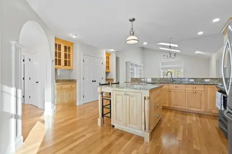 6 Dipper Road Cape Elizabeth ME 04107