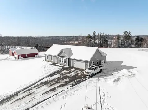 26 Knoll Crest Drive Bangor ME 04401