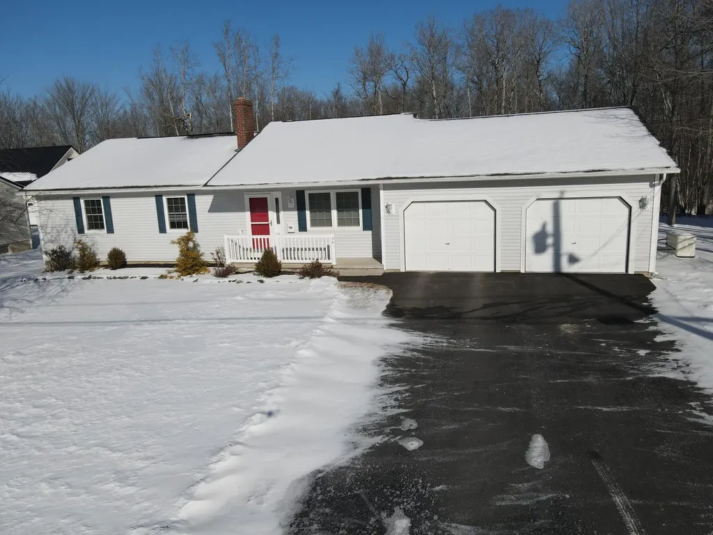 50 Greenwood Drive Brewer ME 04412