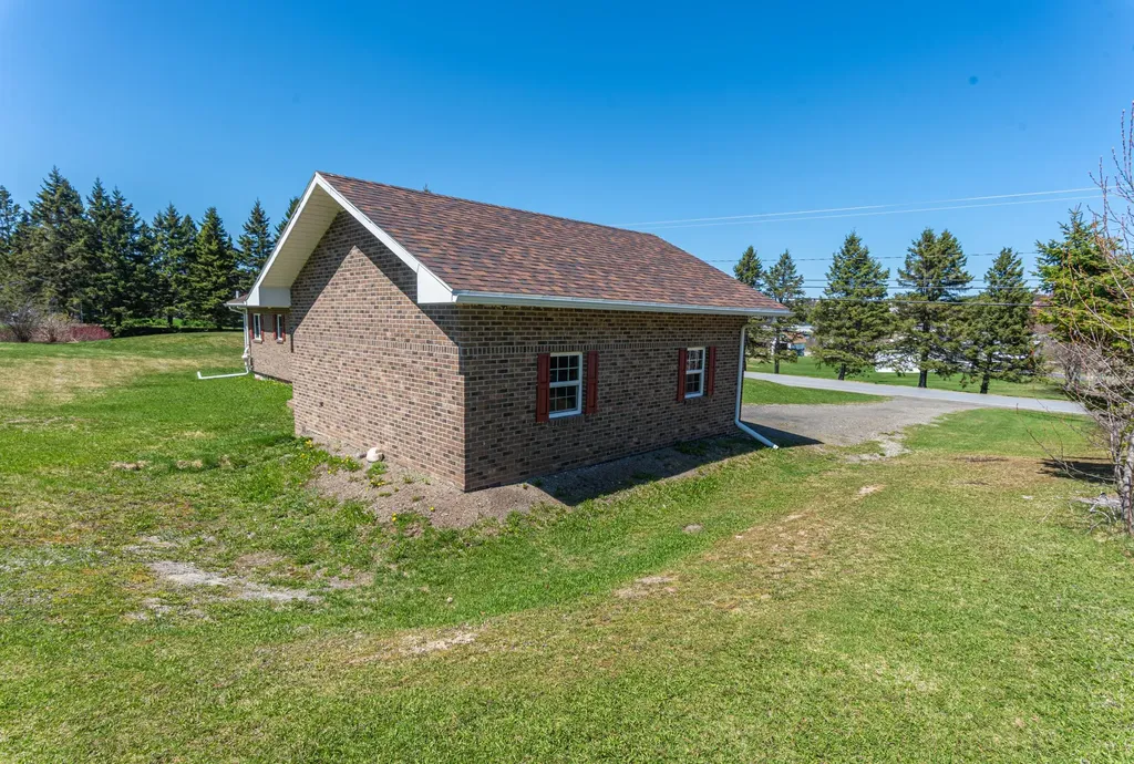 180 Hillside Road Saint Agatha ME 04772