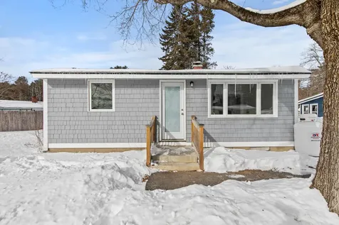 15 Sterling Road Auburn ME 04210