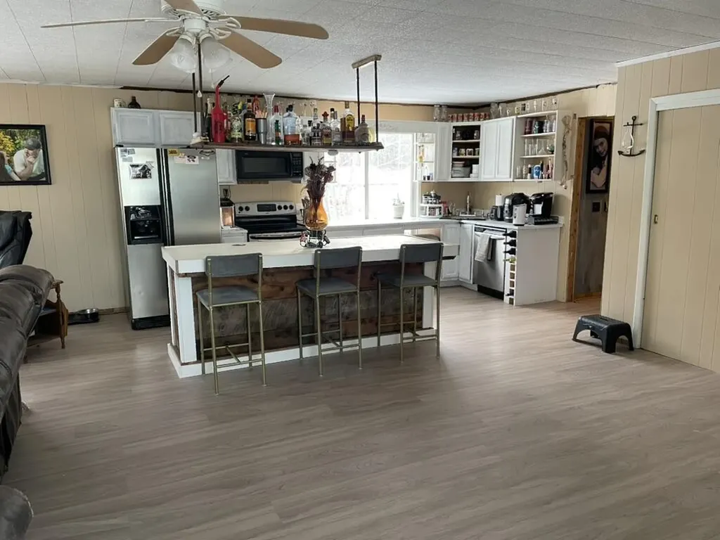 17 Dodge Road Edgecomb ME 04556