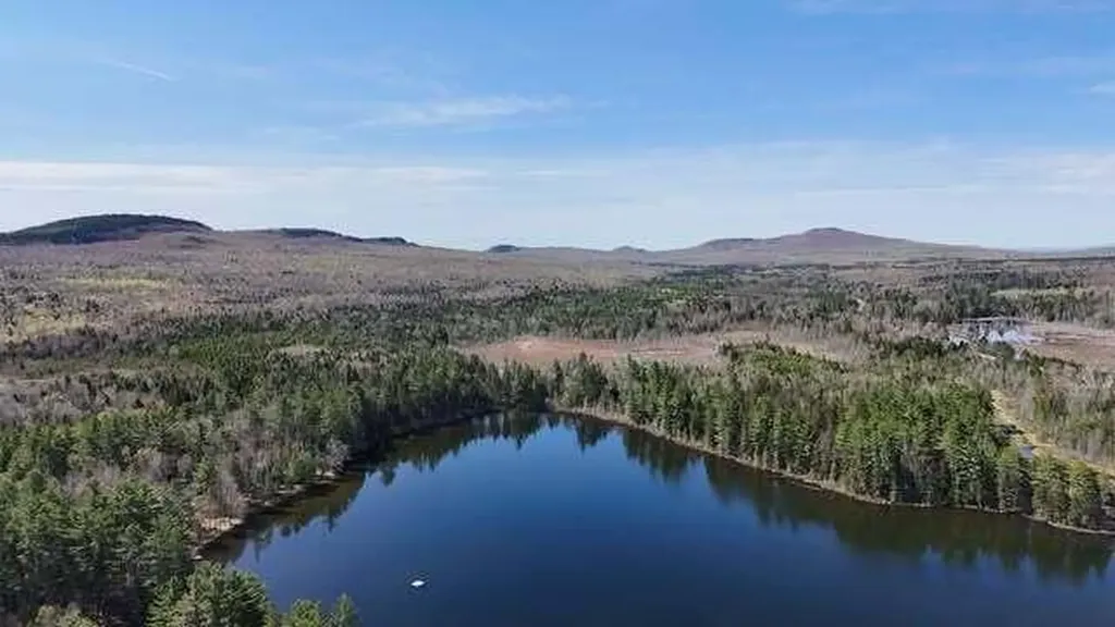 15 Hamlin Loop Mayfield Twp ME 04942
