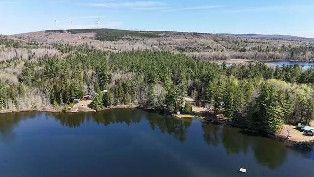 15 Hamlin Loop Mayfield Twp ME 04942