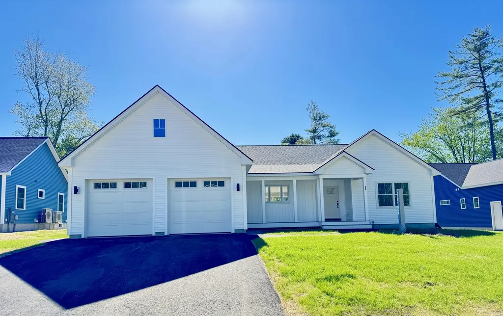 23 Forest Glen Lane Topsham ME 04086
