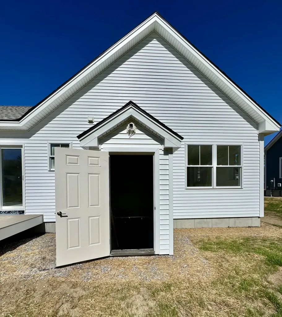 23 Forest Glen Lane Topsham ME 04086