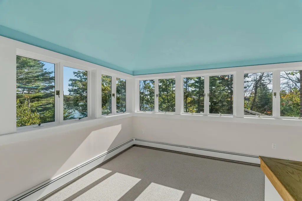 82 Falcon Lane Lamoine ME 04605
