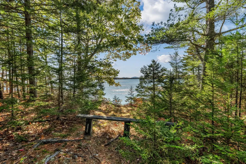 82 Falcon Lane Lamoine ME 04605