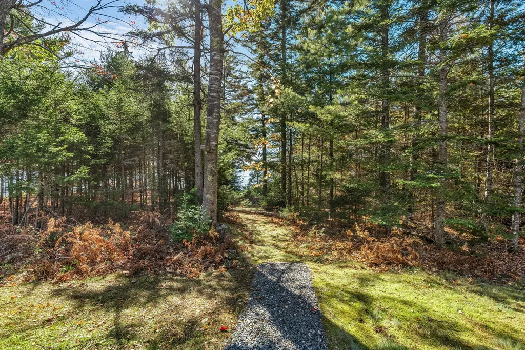 82 Falcon Lane Lamoine ME 04605