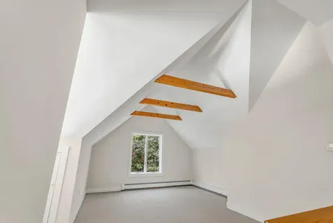 82 Falcon Lane Lamoine ME 04605