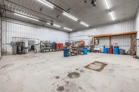 Howland ME 04448