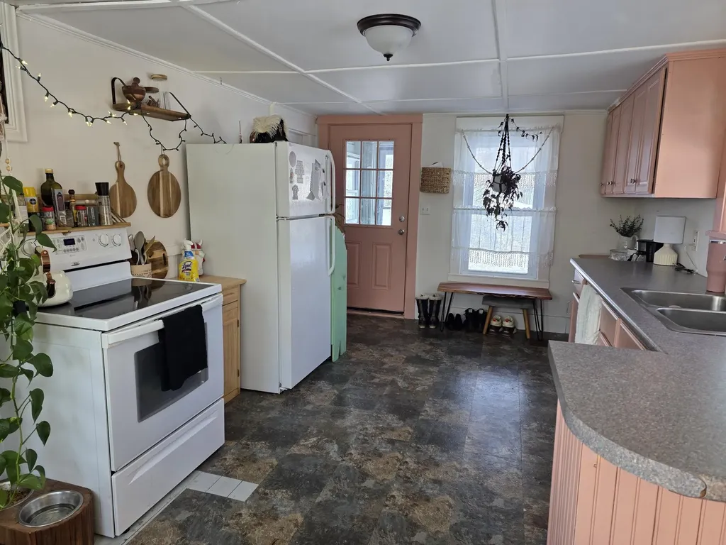 4 Burgess Road Guilford ME 04443