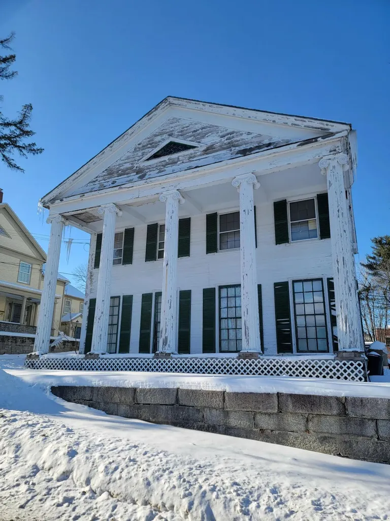 9 Calais Avenue Calais ME 04619