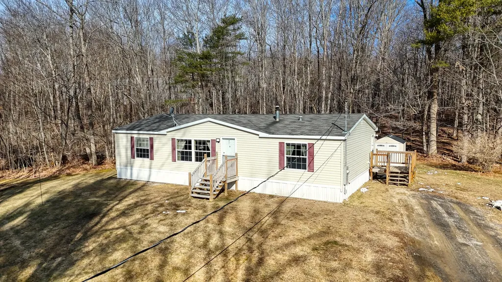 38 Hume Lane Gardiner ME 04345