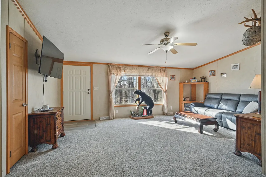 38 Hume Lane Gardiner ME 04345