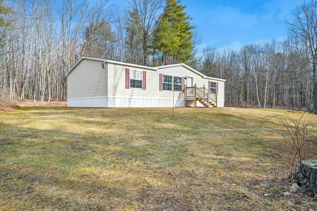 38 Hume Lane Gardiner ME 04345