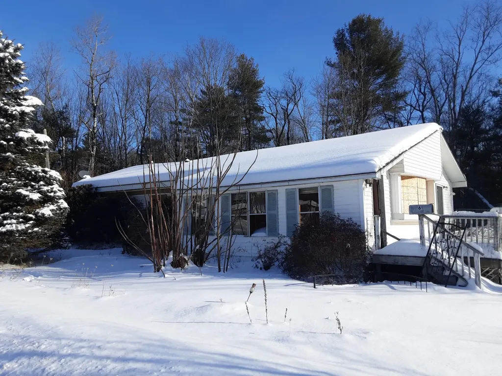 61 Hewett Road Somerville ME 04348