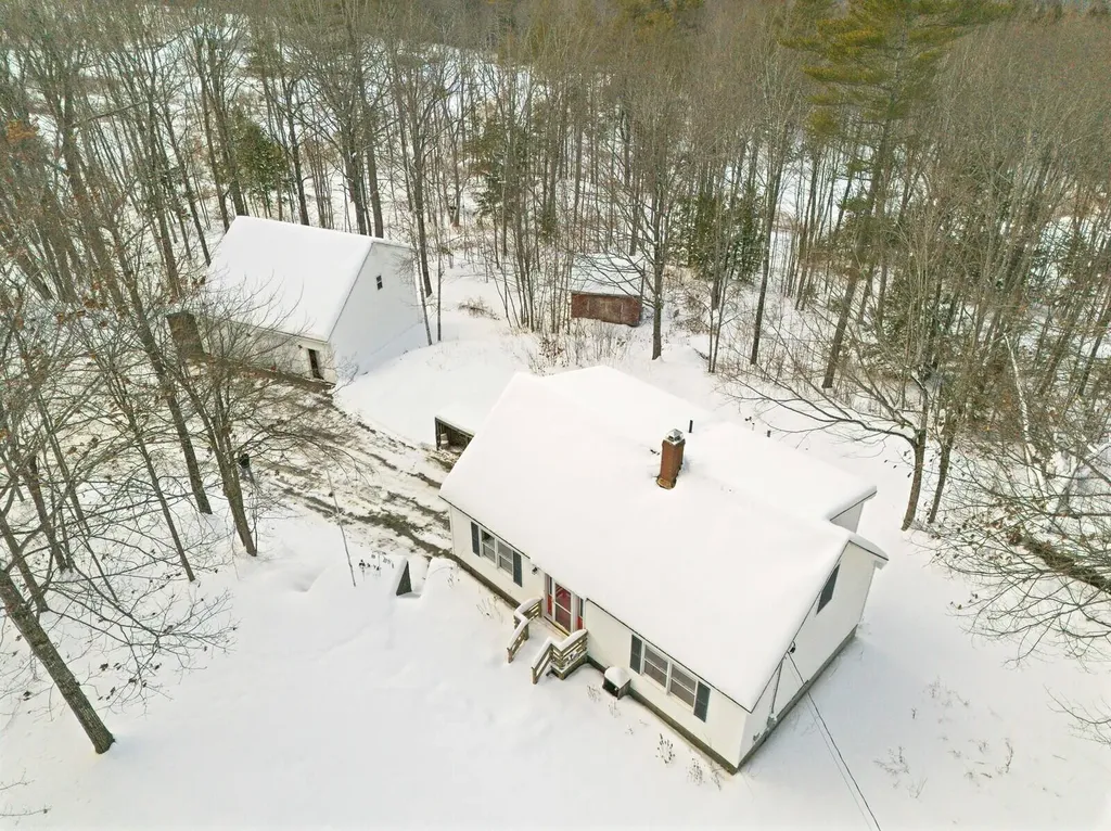 135 S Pond Road Winslow ME 04901