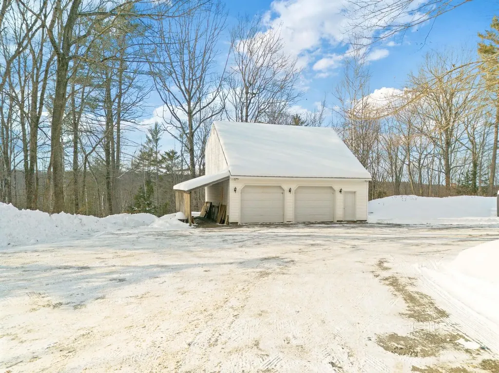 135 S Pond Road Winslow ME 04901