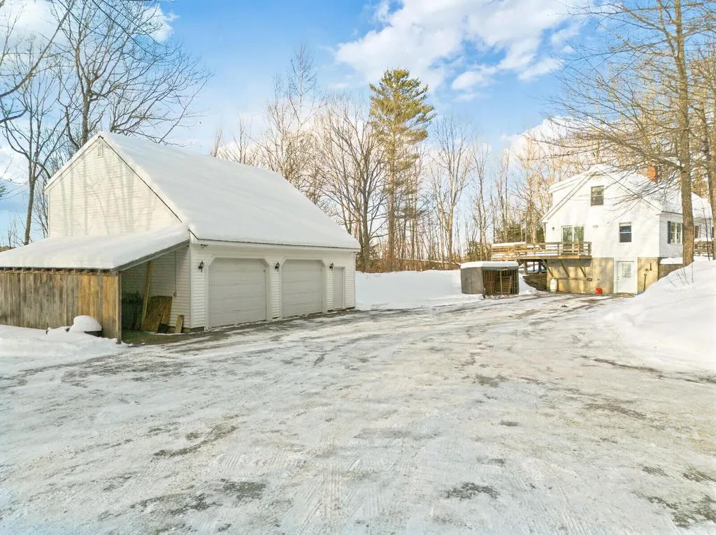 135 S Pond Road Winslow ME 04901