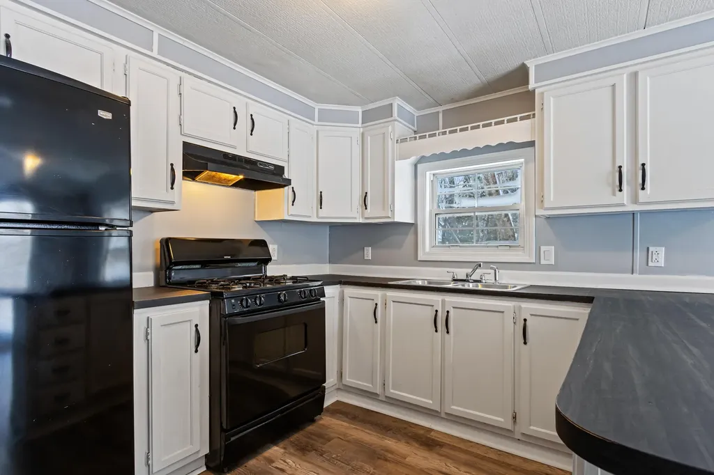 575 Main Road Westport Island ME 04578