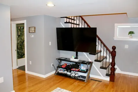 154 Greenwood Avenue Farmington ME 04938