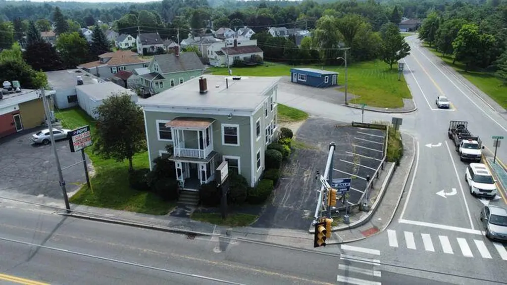 513 Sabattus Street Lewiston ME 04240