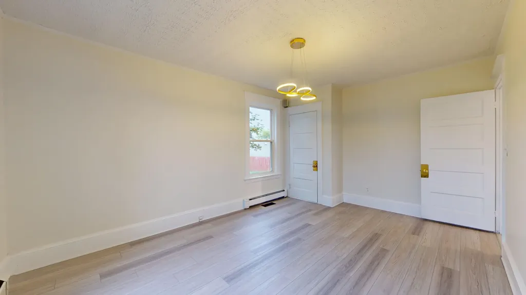 513 Sabattus Street Lewiston ME 04240