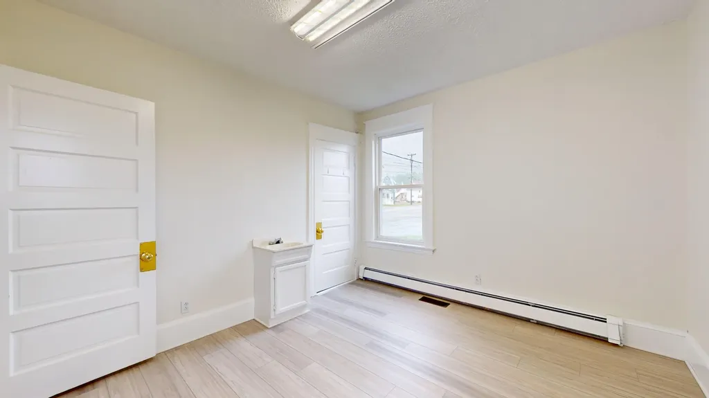 513 Sabattus Street Lewiston ME 04240